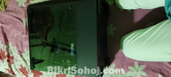 কম্পিউটারটি একদম নতুন